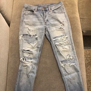 American Eagle mom jeans